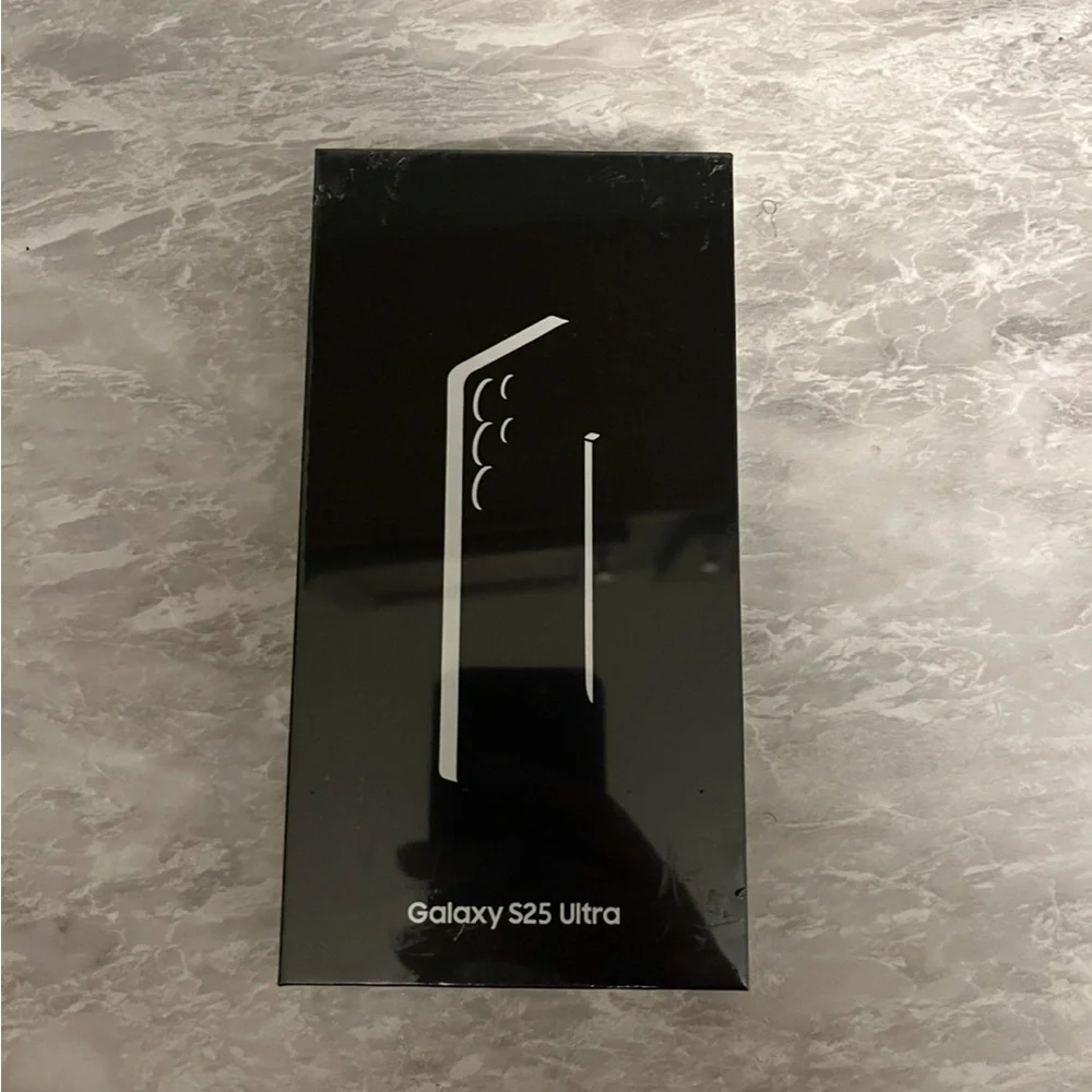 Samsung Galaxy Smartphone - Charcoal Gray